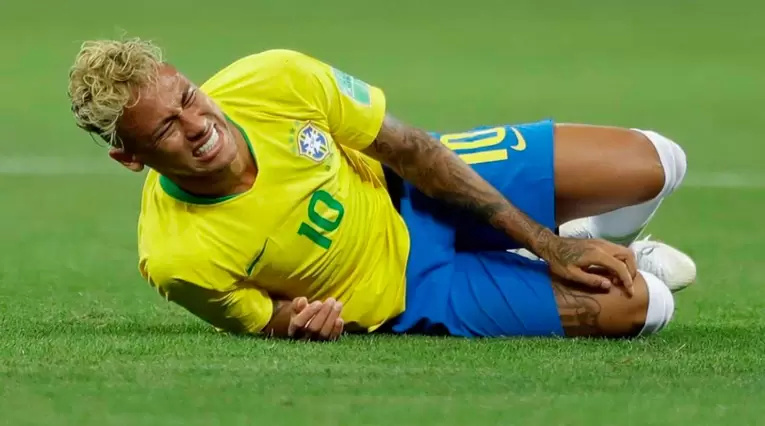 Neymar fue preocupación en Brasil por lesión