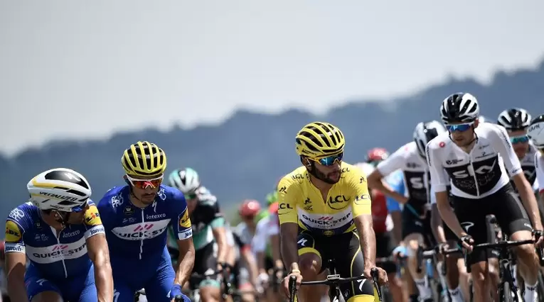 Fernando Gaviria conquistó la primera etapa del Tour de Francia