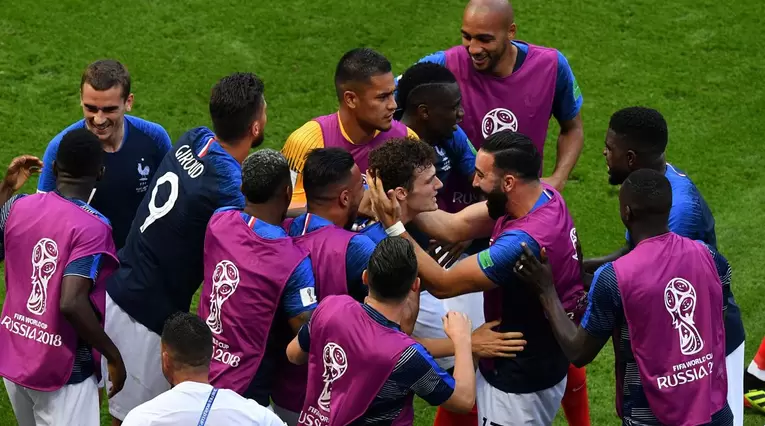 Benjamin Pavard celebrando su gol ante Argentina en Rusia 2018