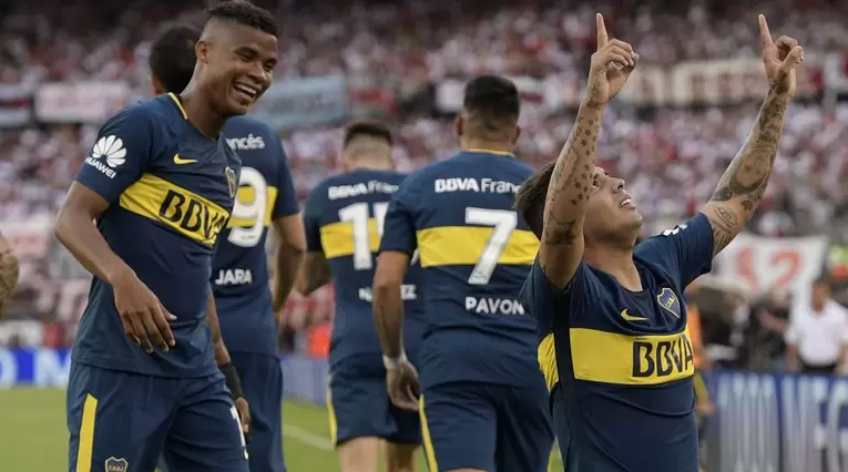 Wilmar Barrios y Edwin Cardona, futbolistas colombianos al servicio de Boca Juniors 