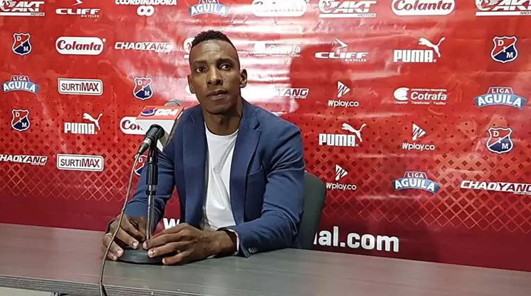 Luis Amaranto Perea, técnico de Leones, en su primera partido desde el banco en la Liga Águila