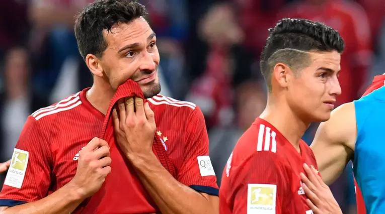 James Rodríguez y Matt Humels, jugadores que no estarían contentos con el actual técnico del Bayern Munich
