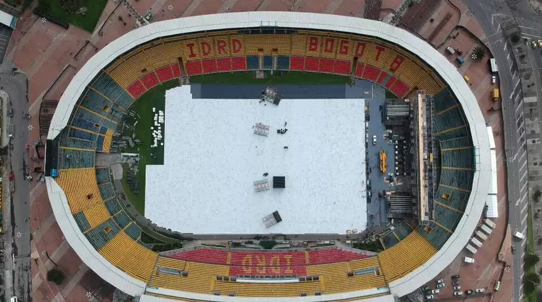 Montaje del concierto de Roger Waters en El Campín de Bogotá