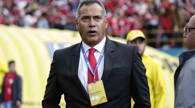 Hernán Torres, técnico colombiano