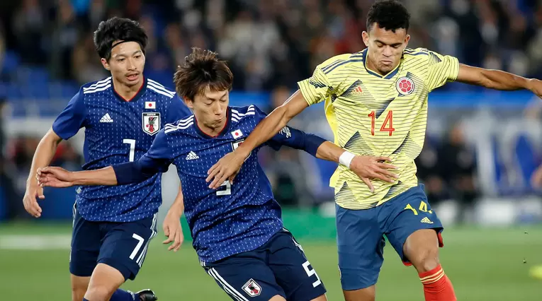 Luis Díaz debutó con Colombia; ingresó en el segundo tiempo ante Japón. 