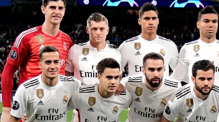 Toni Kroos formado con la escuadra del Real Madrid