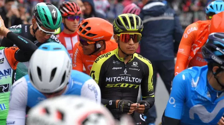 Esteban Chavez, ciclista colombiano disputando el Giro de Italia