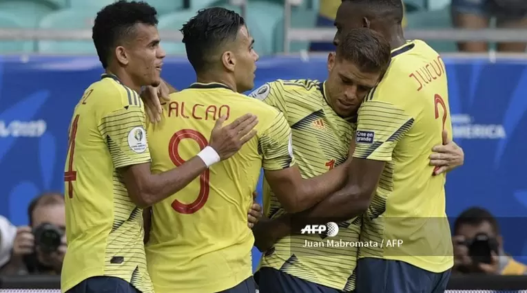 Selección Colombia celebrando un gol 