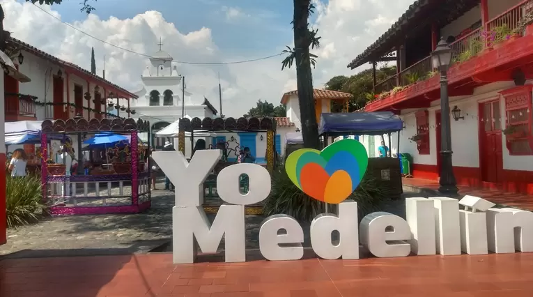 Medellín, Toque de queda