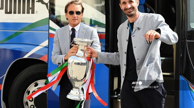Mancini y Chiellini - Selección Italia