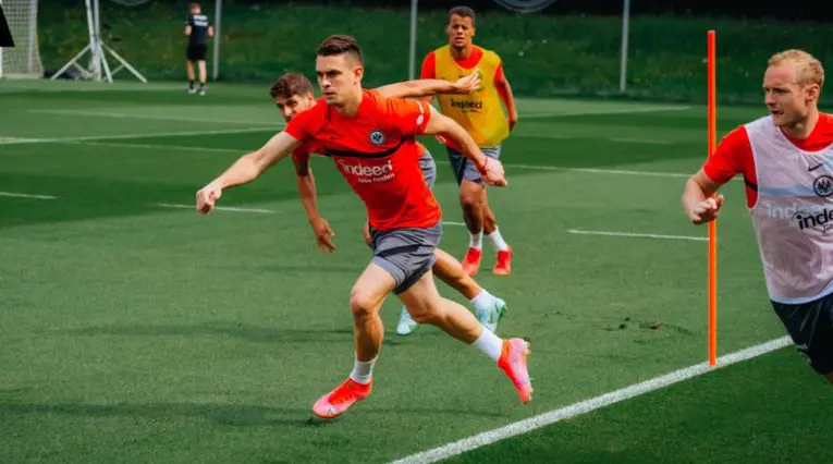 Santos Borré con el Eintracht Frankfurt