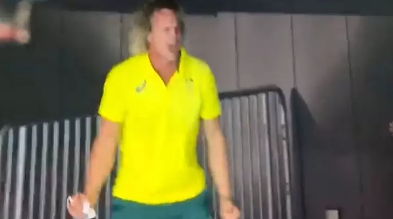 Celebración del entrenador de Australia en los Juegos Olímpicos
