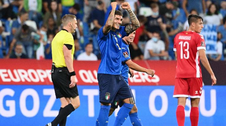 Italia goleó a Lituania en la Eliminatoria