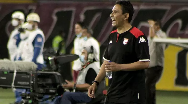 Grigori Méndez, entrenador de Santa Fe