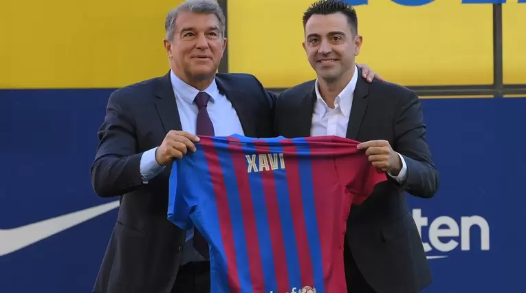FC Barcelona, Xavi Hernández, Joan Laporta