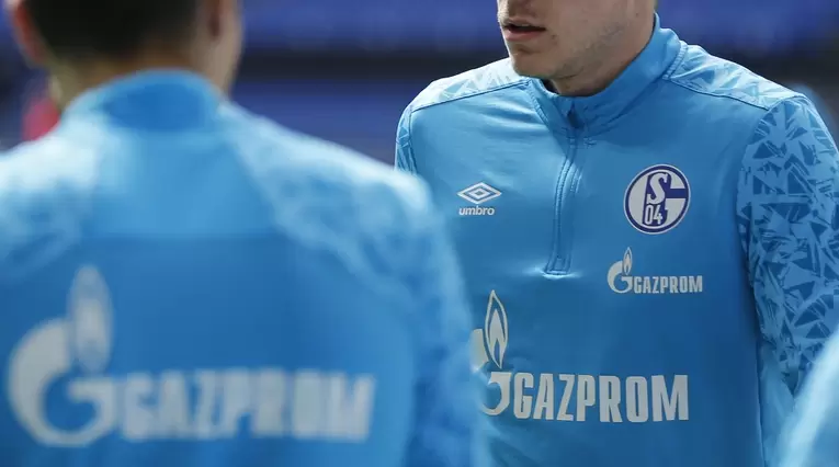 Schalke 04 retira patrocinio de Gazprom