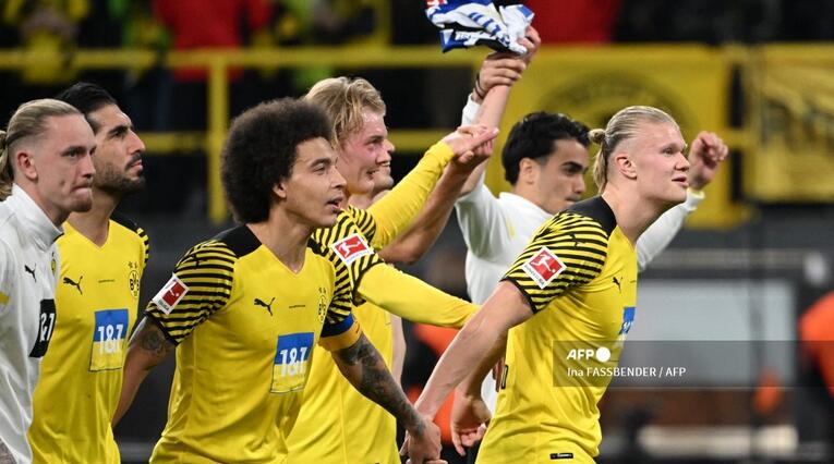 Jugadores del Borussia Dortmund luego de su triunfo ante Arminia.