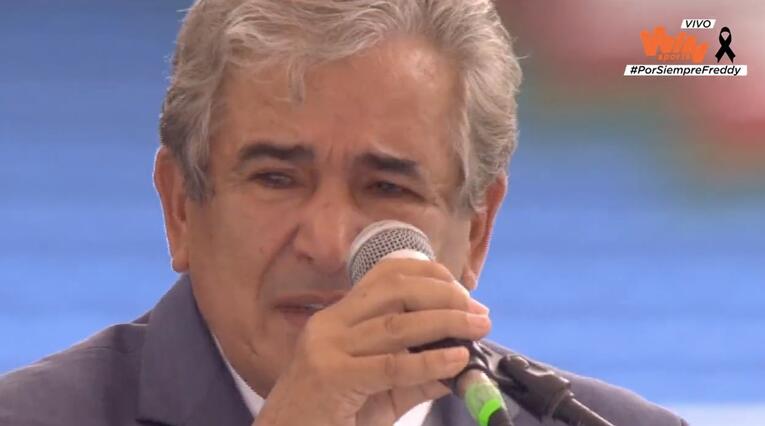 Jorge Luis Pinto llora en la despedida a Freddy Rincón 