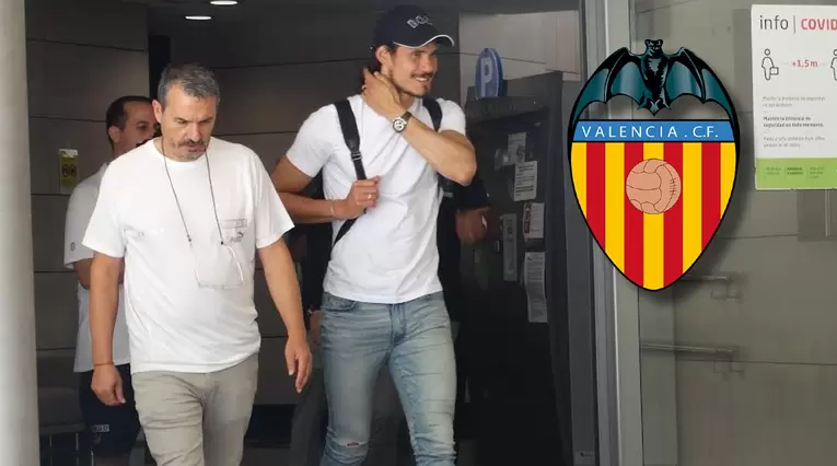 Cavani llega a Valencia