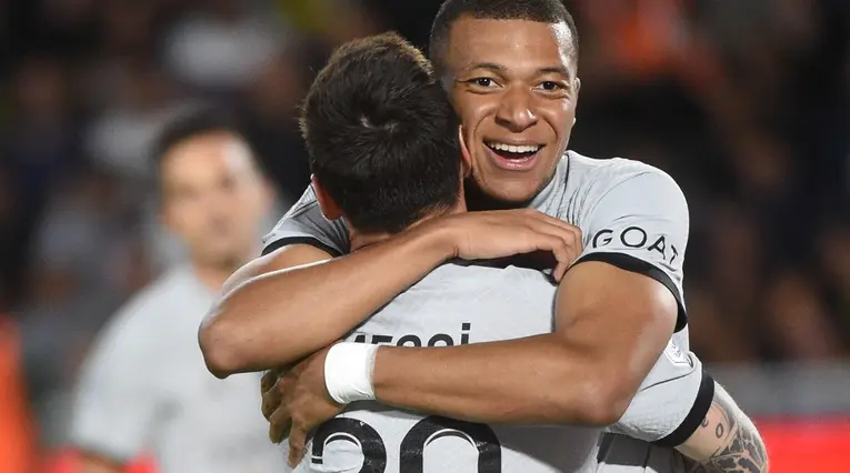 Mbappe, clave en victoria del PSG ante Nantes