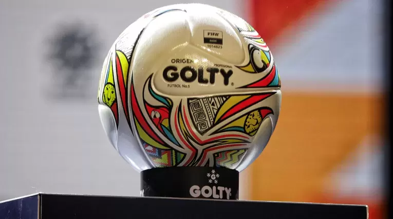 Balón Golty oficial del fútbol colombiano