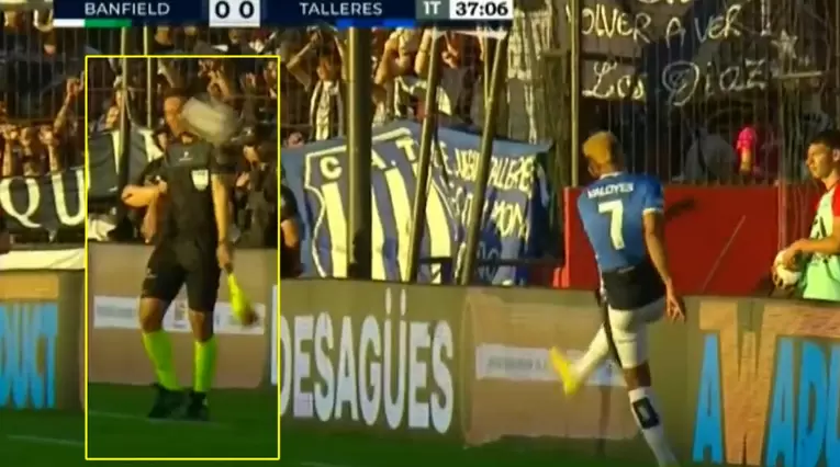 Pelotazo de Diego Valoyes en el Banfield vs Talleres
