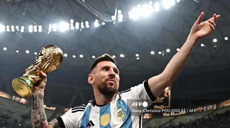 Messi con la Copa del mundo 2022