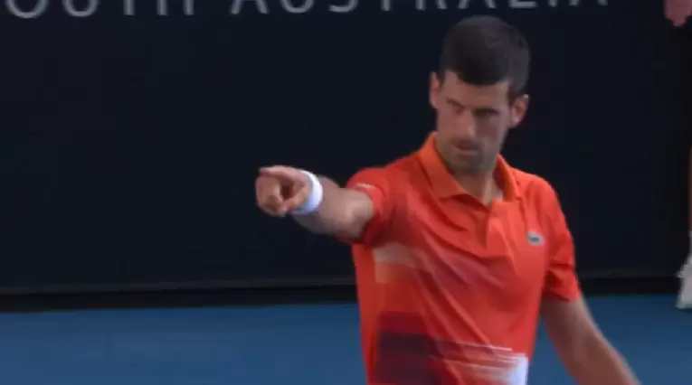 Novak Djokovic le pide a su hermano que se vaya de la cancha