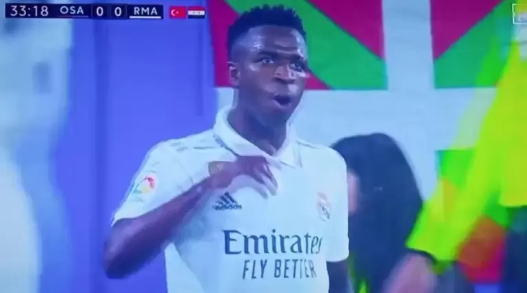 Vinicius insultando al árbitro del Osasuna vs Real Madrid
