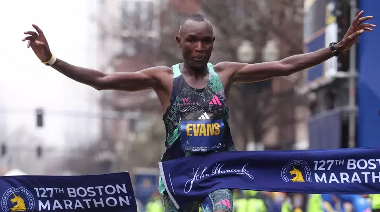 Evans Chebet ganador de la Maratón de Boston 2023