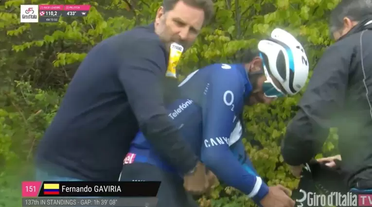 Caída de Fernando Gaviria en el Giro de Italia