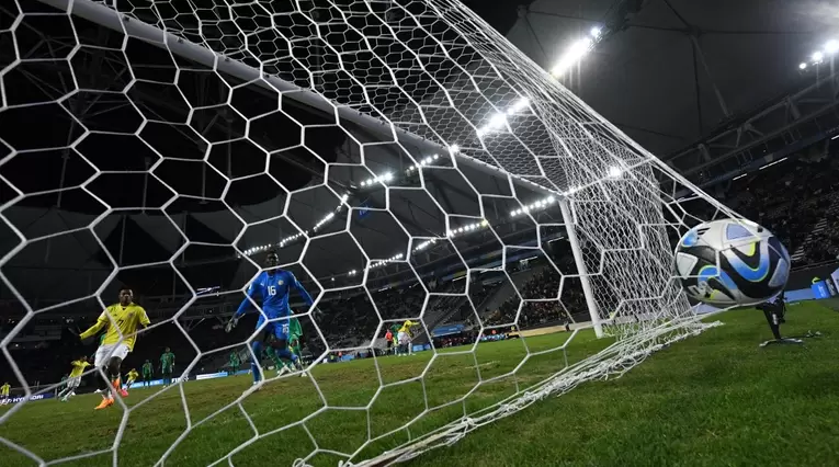 Momento del gol de Colombia ante Senegal en el Mundial sub 20 de Argentina
