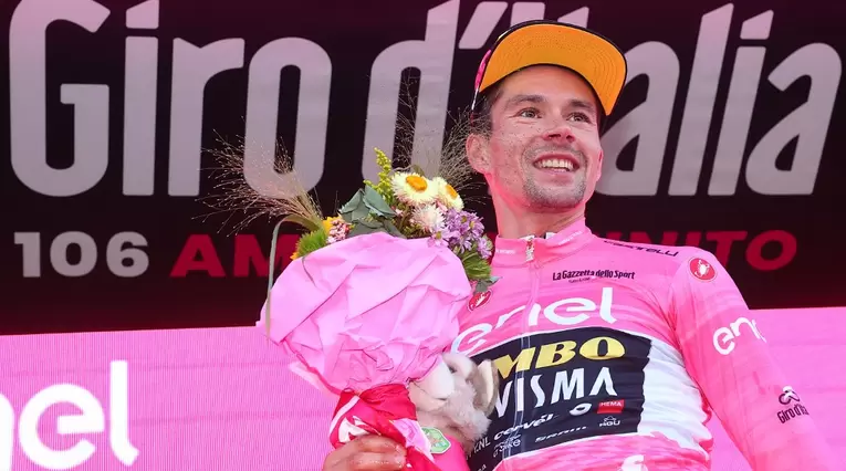 Primoz Roglic luego de ganar la etapa 20 del Giro de Italia 2023