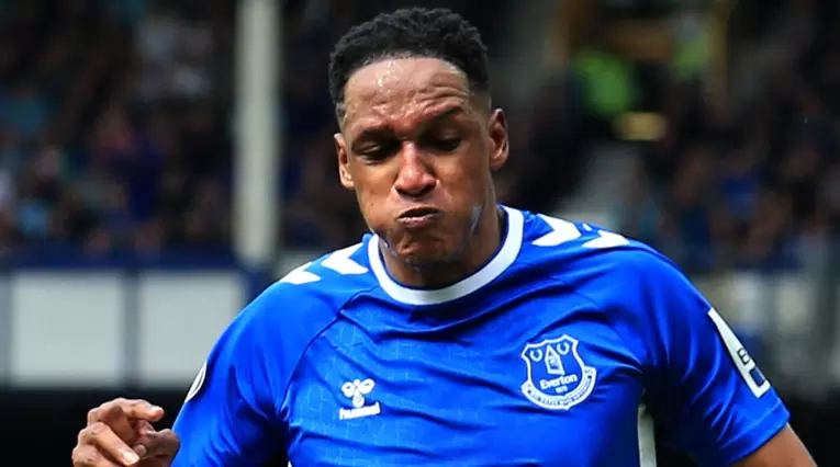 Yerry Mina disputa su último partido con el Everton