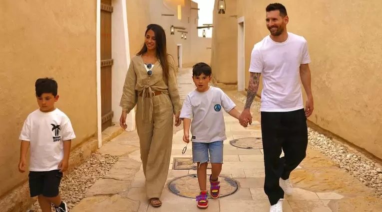 Lionel Messi y su familia en Arabia Saudita