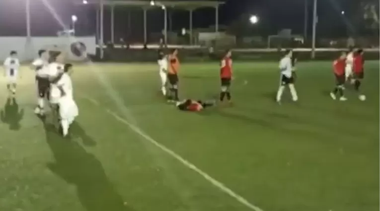 Balacera durante un partido en México acaba con la vida de un técnico
