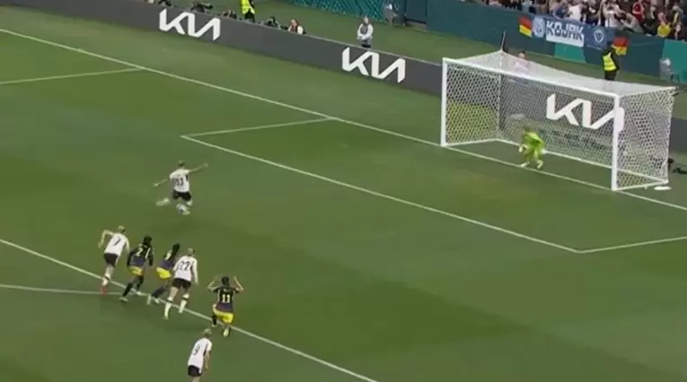 Gol de Alemania contra Colombia en el Mundial Femenino