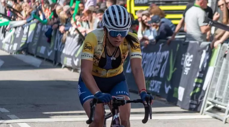 Myriam Núñez en el Giro de la Toscana
