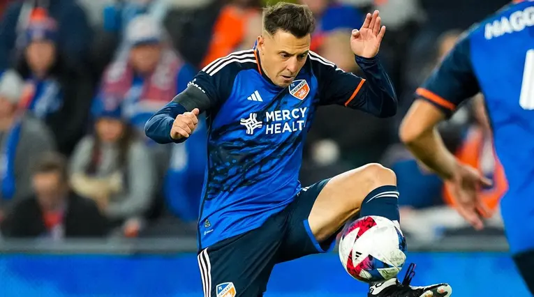 Santiago Arias en un partido con Cincinnati en la MLS