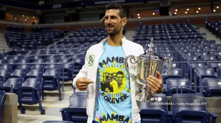 Video: Djokovic rinde homenaje a Kobe Bryant tras ganar el US Open