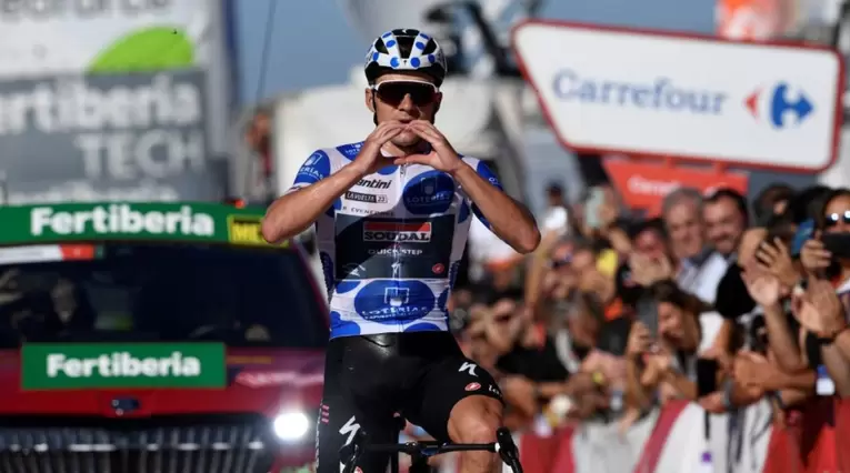 Remco Evenepoel ganó la etapa 18 de la Vuelta a España 2023