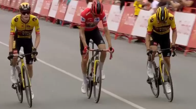 Sepp Kuss, Jonas Vingegaard y Primoz Roglic - Vuelta a España 2023, etapa 20