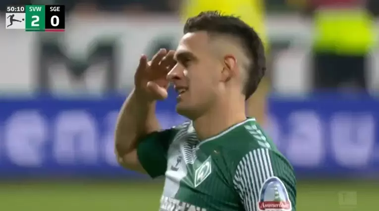 Borré celebrando gol con el Werder Bremen