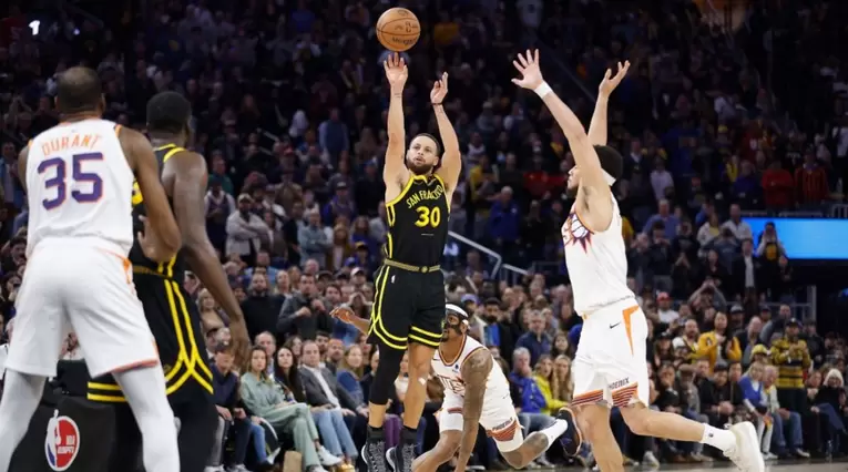 Video: Curry y su triple ganador ante Phoenix que sorprende al mundo