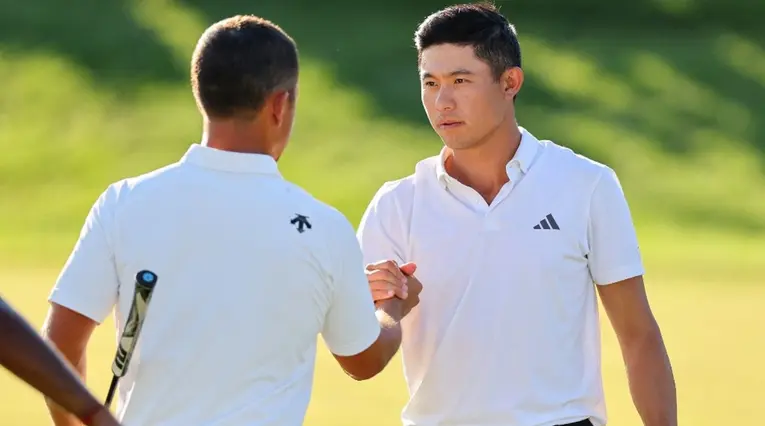 Morikawa y Schauffele lideran el PGA Championship tras la tercera ronda