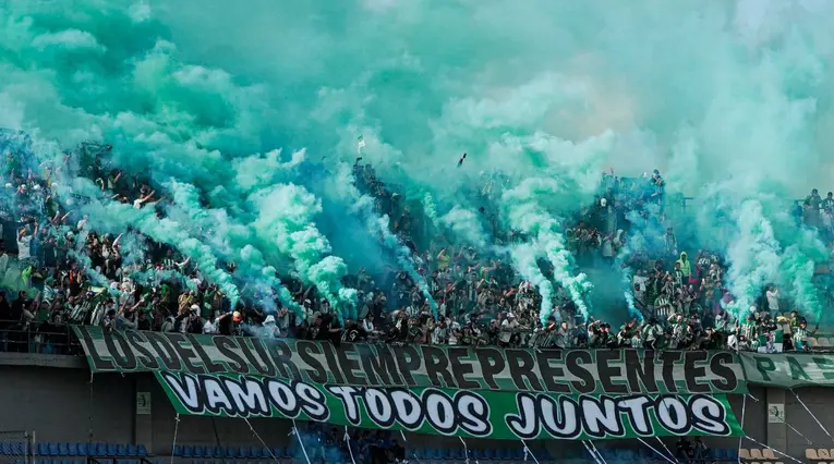 Hinchas de Nacional en partido de Liga BetPlay 2024 II