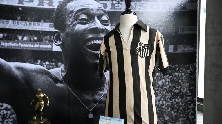 Santos ascendió y traerá de regreso la camiseta de Pelé