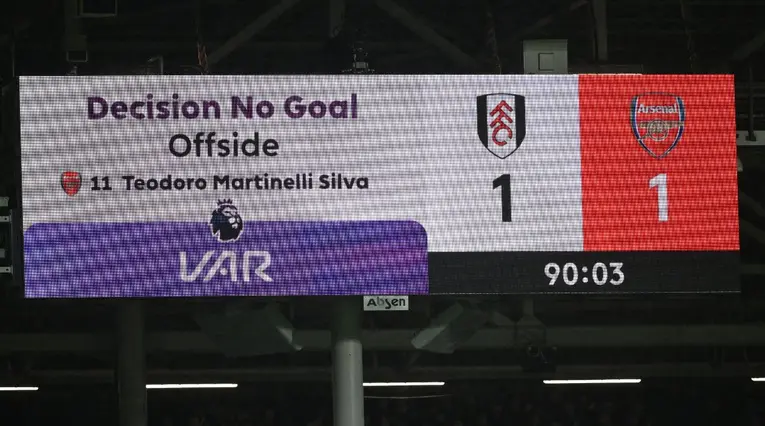 El VAR perjudicó la victoria de Arsenal sobre el Fullham