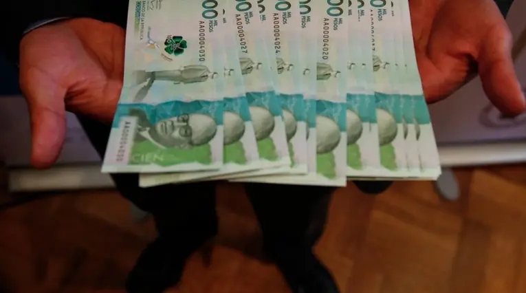Pesos colombianos