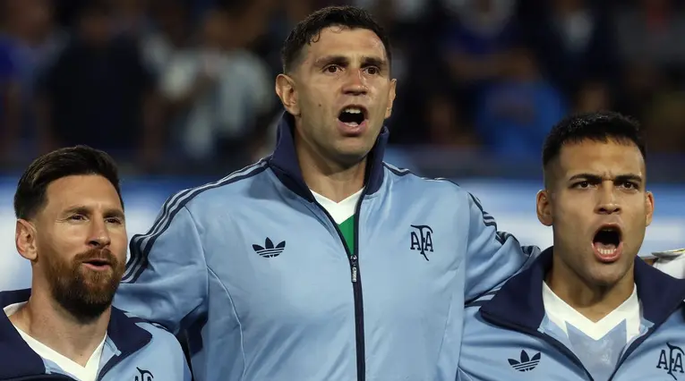 Dibu Martínez, Messi y Lautaro Martínez